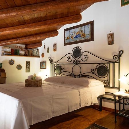 Familyholidays La Finestra Di Fronte Cefalù Eksteriør bilde