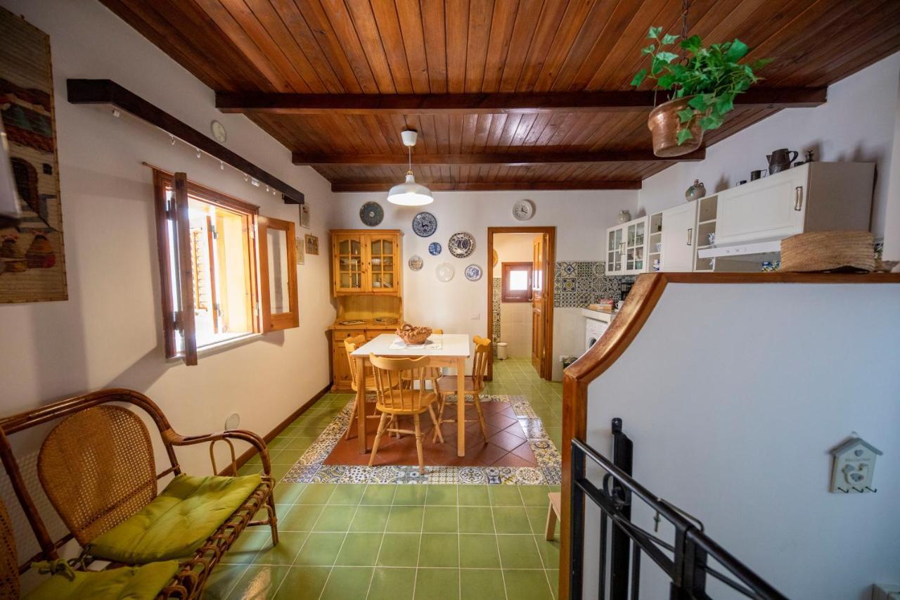 Familyholidays La Finestra Di Fronte Cefalù Eksteriør bilde