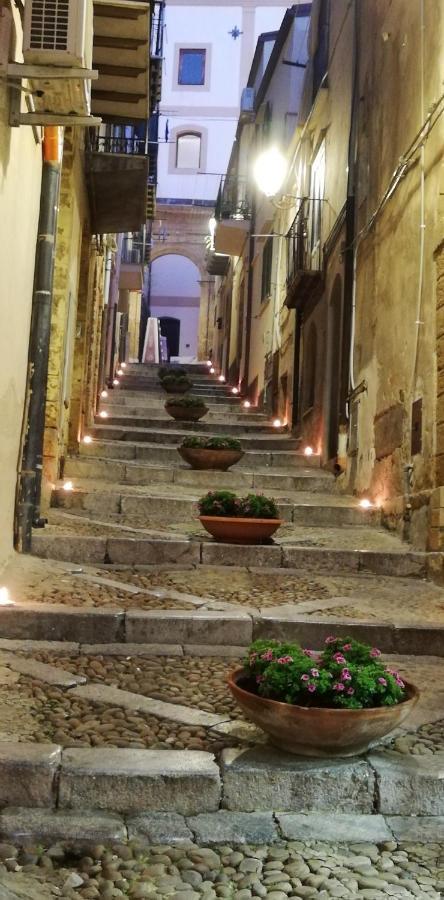 Familyholidays La Finestra Di Fronte Cefalù Eksteriør bilde