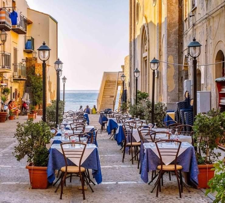 Familyholidays La Finestra Di Fronte Cefalù Eksteriør bilde
